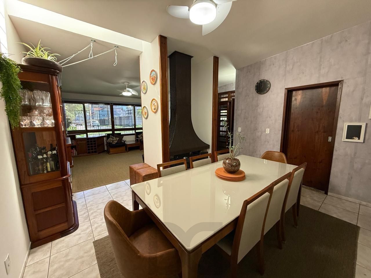 Casa semi mobiliada de 4 dormitórios bairro São Sebastião — foto 1