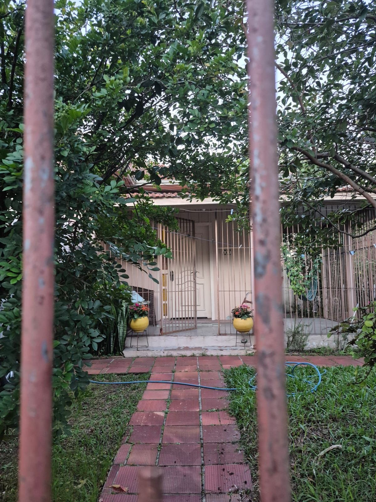 Casa mista de 3 quartos e 2 vagas no bairro Sarandi. — foto 10