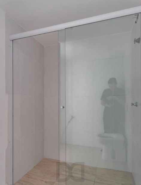 Apartamento com 2 Quartos, Churrasqueira, Piscina e 1 Vaga no Sarandi — foto 16