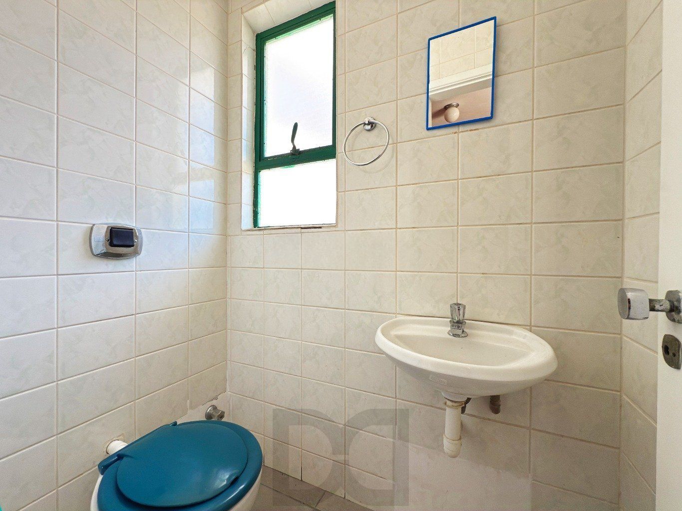 Cobertura com 2 quartos, vaga, elevador e churrasqueira  no bairro Cristal. — foto 26