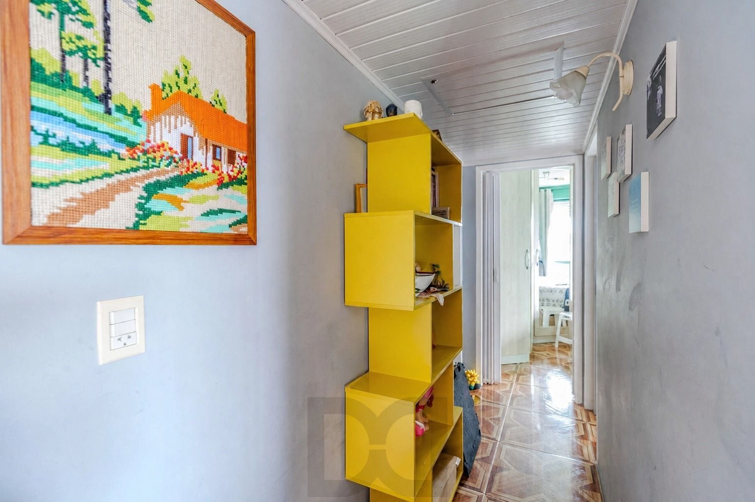 Apartamento de 2 dormitórios, semi mobiliado e 47m² no bairro Camaquã. — foto 11