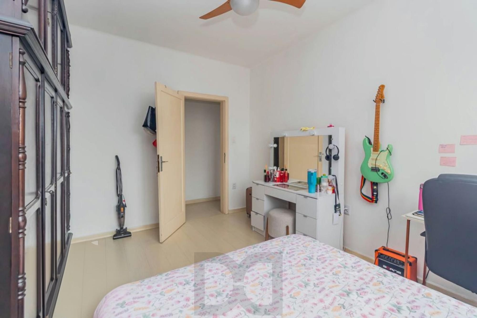 Apartamento semi mobiliado 2 dormitórios bairro Petrópolis — foto 12