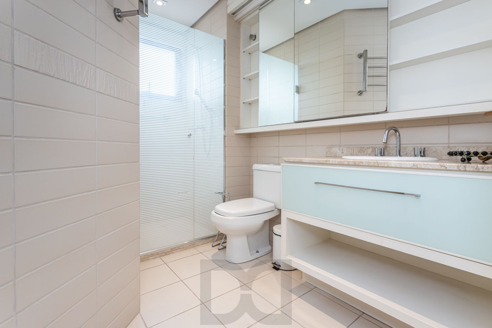 Apartamento de 97m², 2 dormitórios,1suíte, 3 vagas de garagem no Jardim Botânico — foto 26