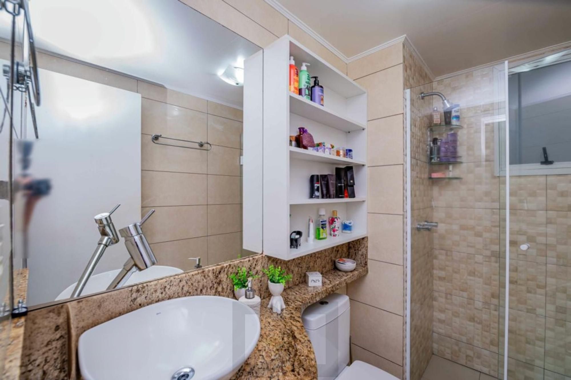 Apartamento semi mobiliado de 3 quartos, elevador, 1 vaga no bairro Cavalhada — foto 23