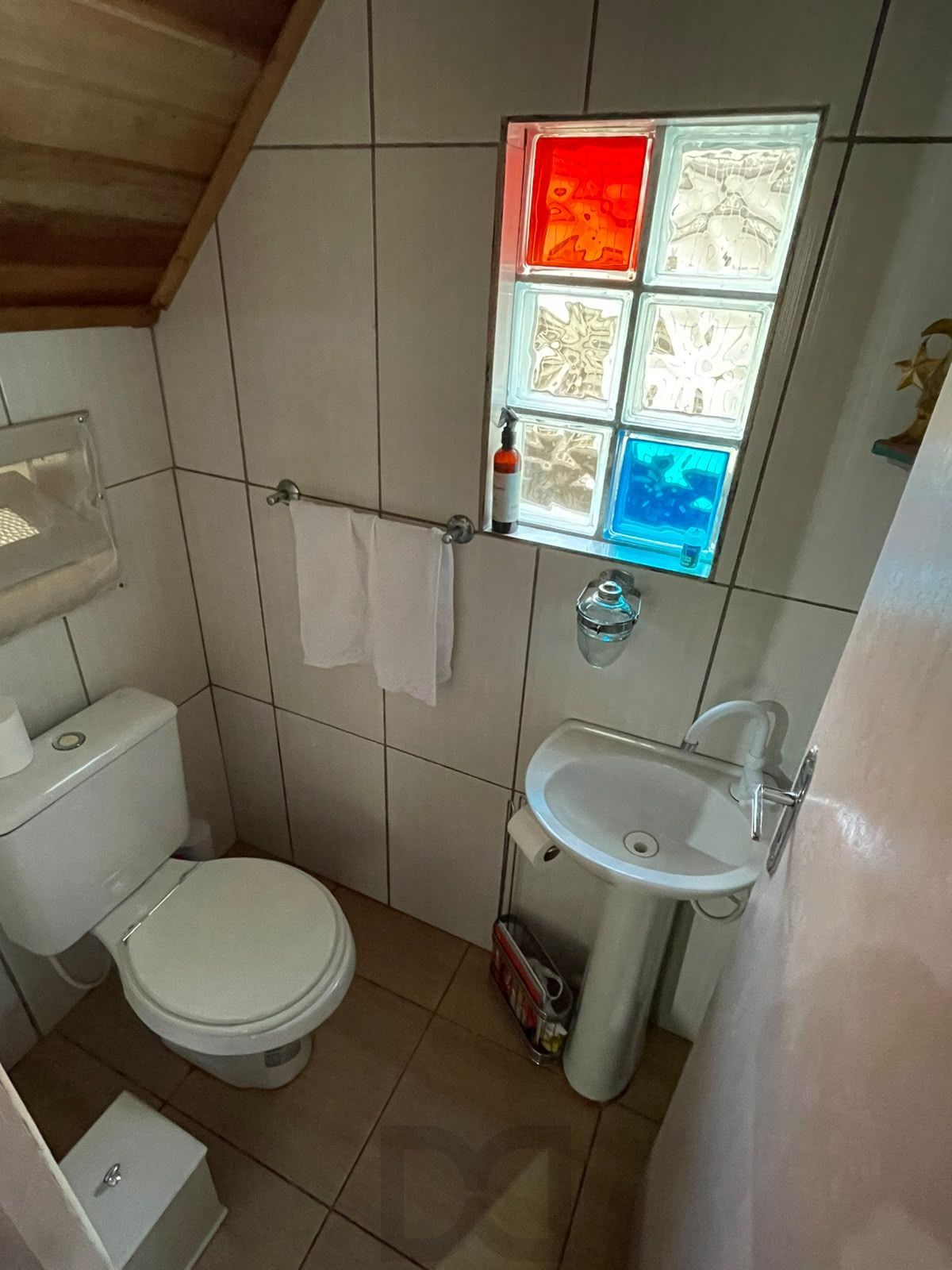 Casa com 3 quartos, suíte e 5 vagas no bairro Santo Antônio. — foto 16