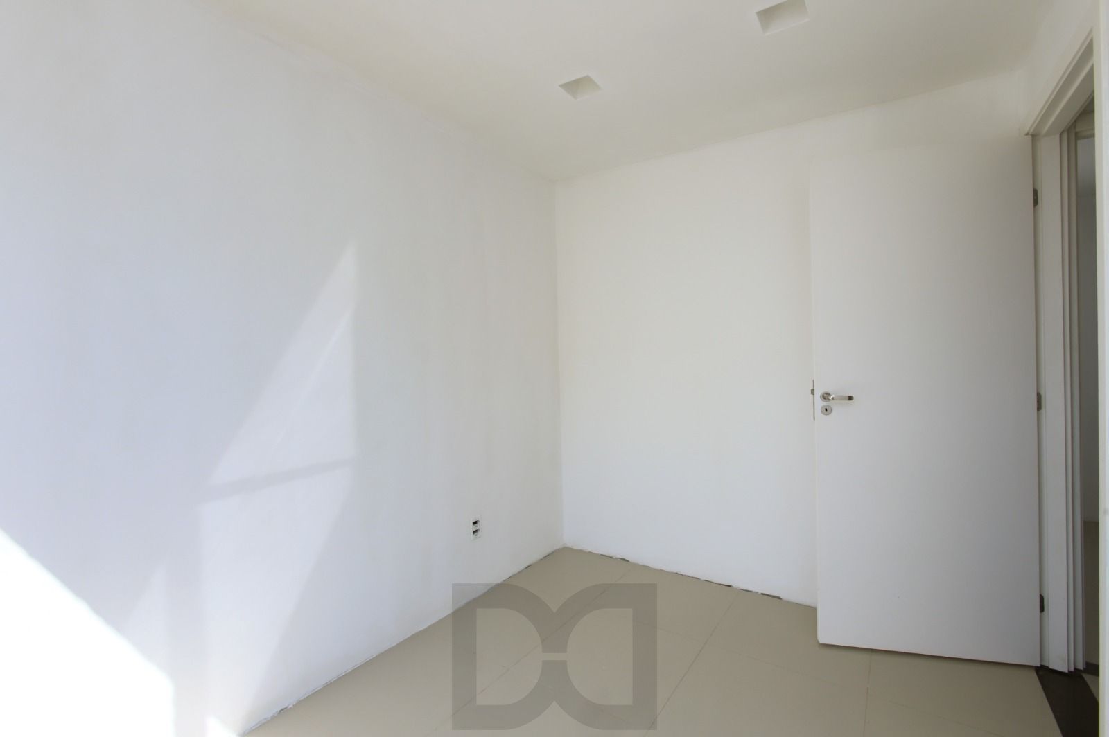 Apartamento 2 Dormitórios com 1 Vaga no Sarandi — foto 9