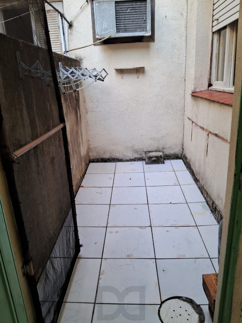 Apartamento à venda terreo com pátio e 2 dormitórios no bairro Menino Deus — foto 13