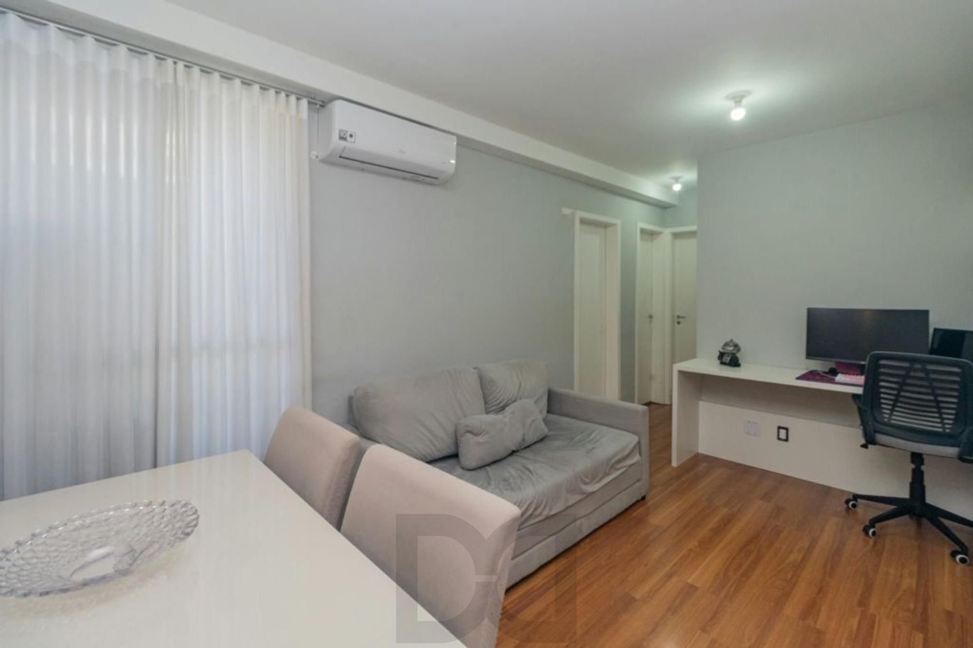 Apartamento 2 Dormitórios com Vaga e Piscina no Cristal em Porto Alegre — foto 3
