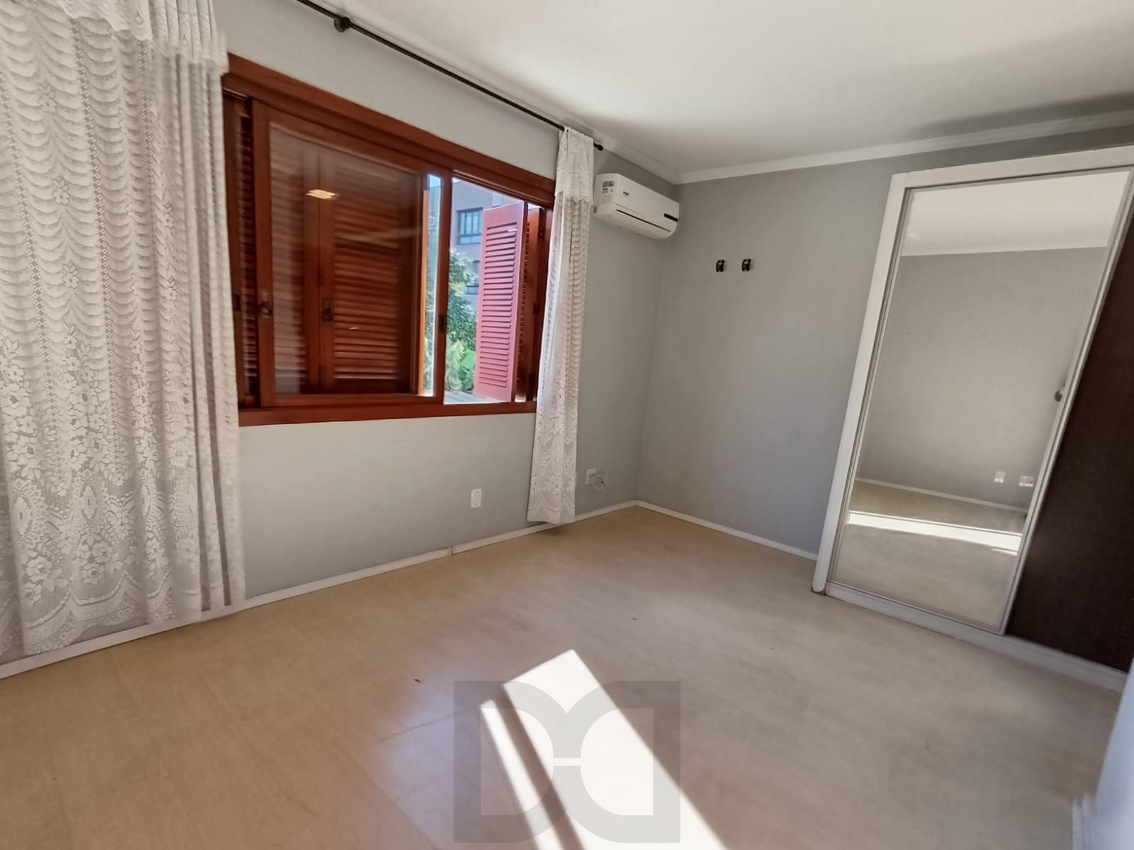 Apartamento de 3 quartos, elevador e 2 vagas no bairro Jardim Lindóia. — foto 14