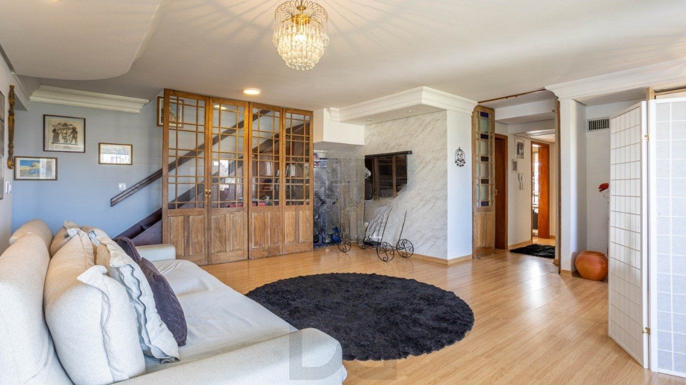 Cobertura com 3 Quartos, 1 suíte, 2 vagas e 211m² no Petrópolis. — foto 11
