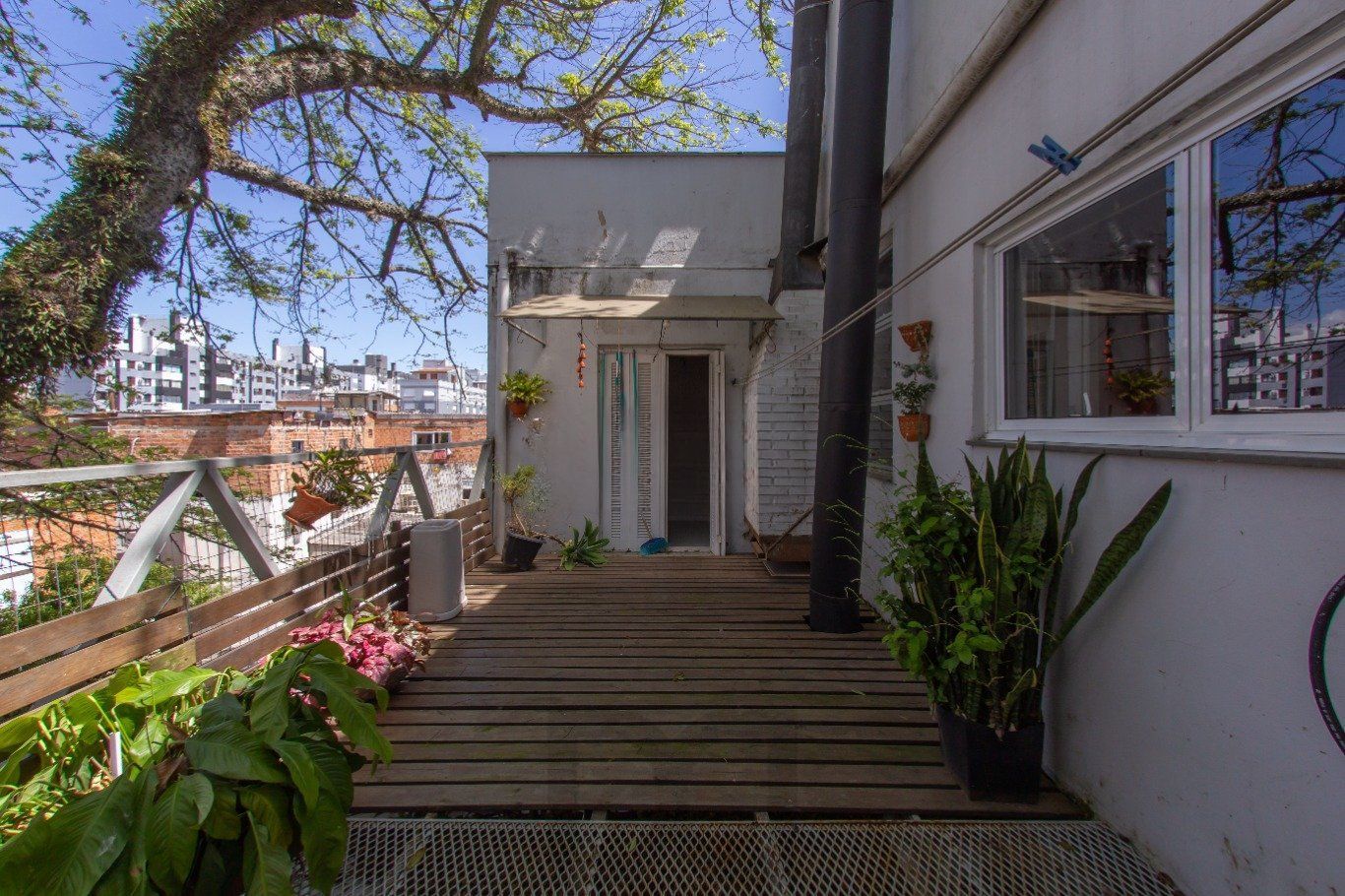 Apartamento garden, 3 dormitórios, 2 suítes, e 131m² privativos no Menino Deus. — foto 6