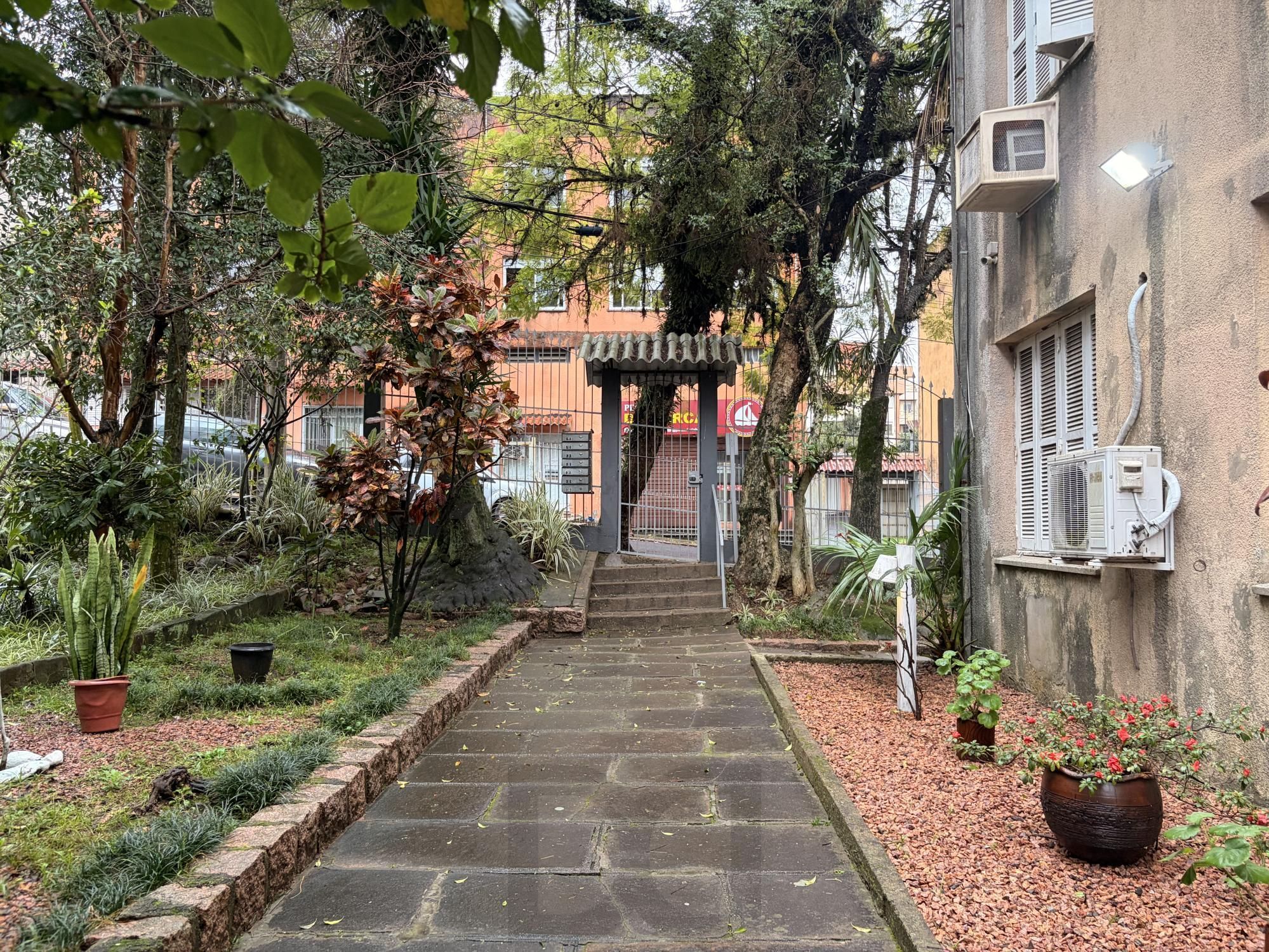 Apartamento térreo de 3 dormitórios com garagem coberta no Sarandi — foto 24