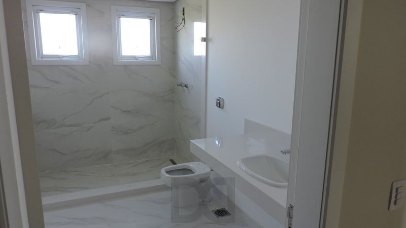 Casa nova de 600m² com 4 dormitórios e 3 vagas — foto 42