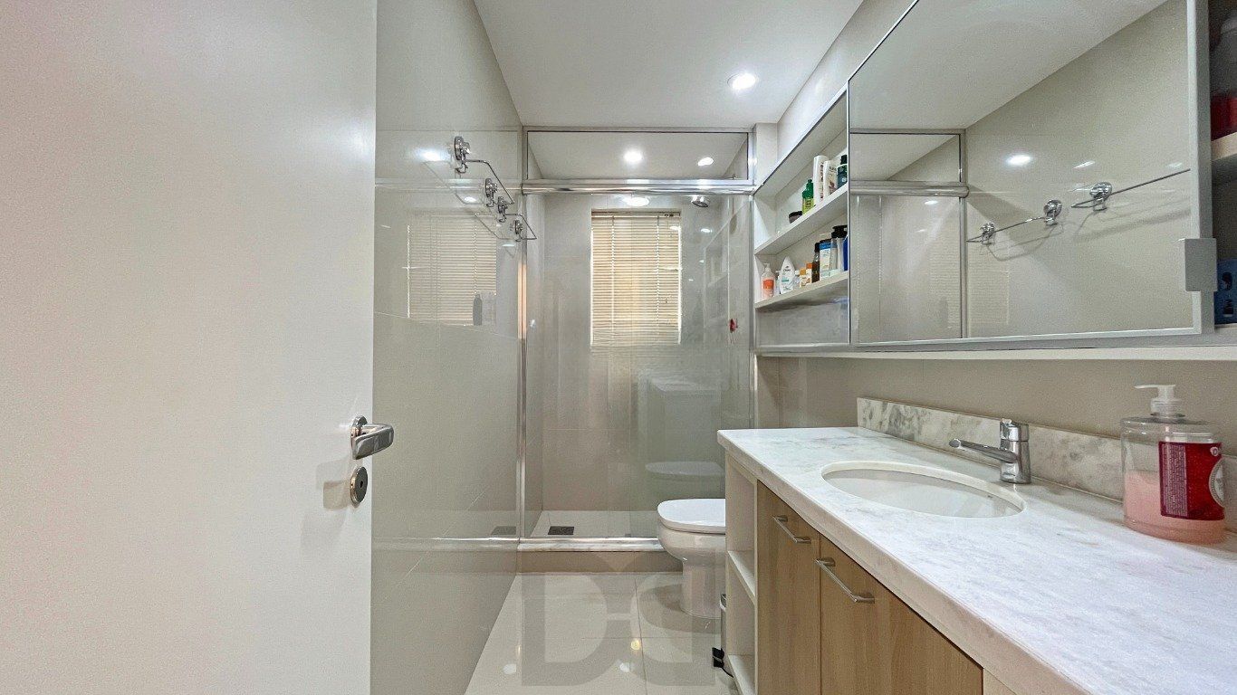 Apartamento com 3 quartos, 3 suítes e 128m² à venda em Menino Deus. — foto 24