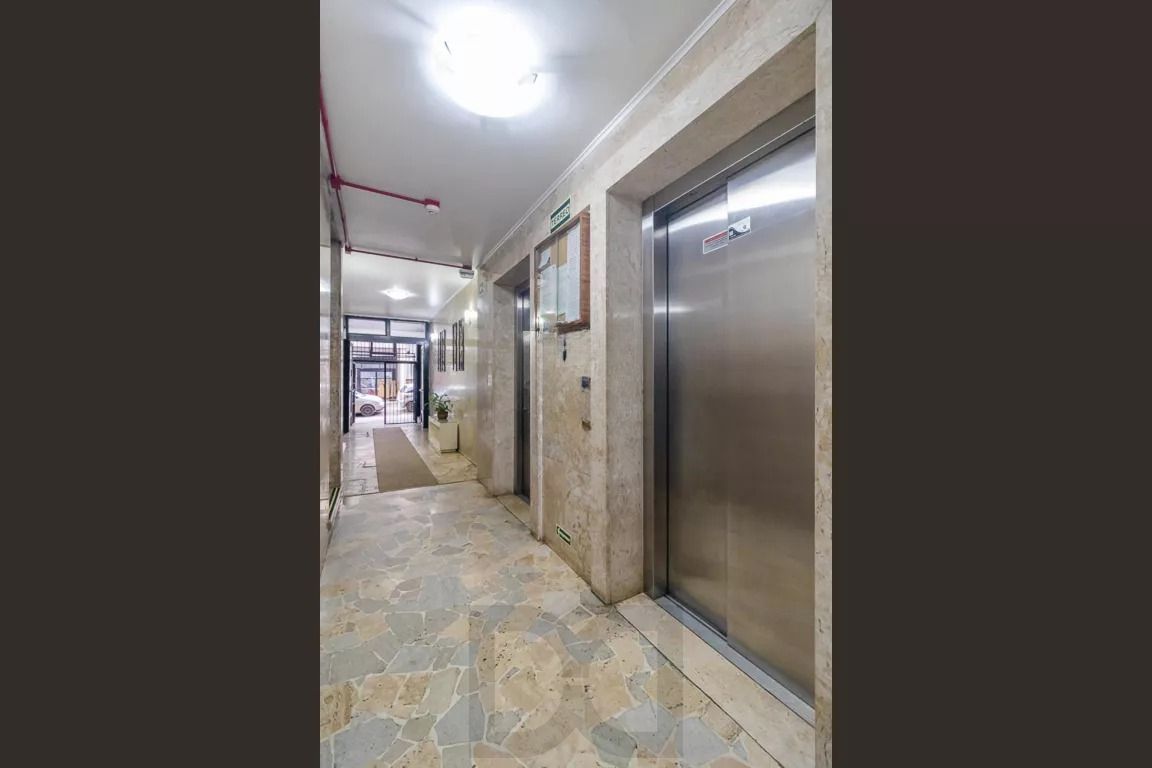 Apartamento com 4 quartos, 3 banheiros no Bairro Centro Historico. — foto 6