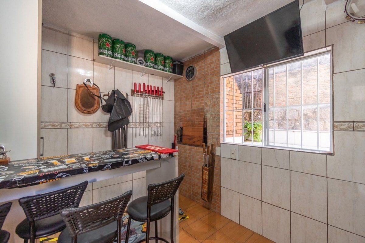 Casa com 2 quartos, 2 vaga, sacada e churrasqueira no bairro Costa e Silva — foto 16