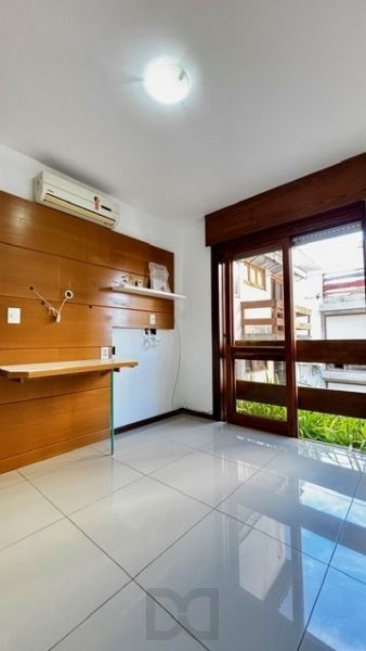Apartamento 2 Dormitórios com Vaga à Venda no Rio Branco — foto 5