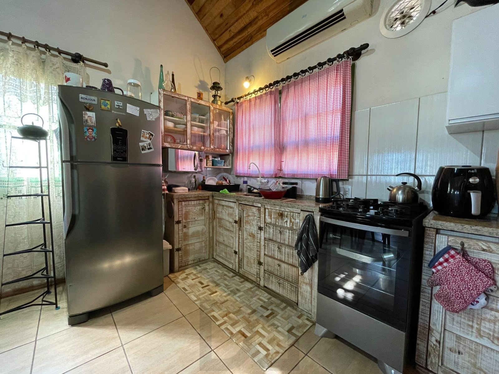 Casa com 3 quartos, suíte e 5 vagas no bairro Santo Antônio. — foto 9