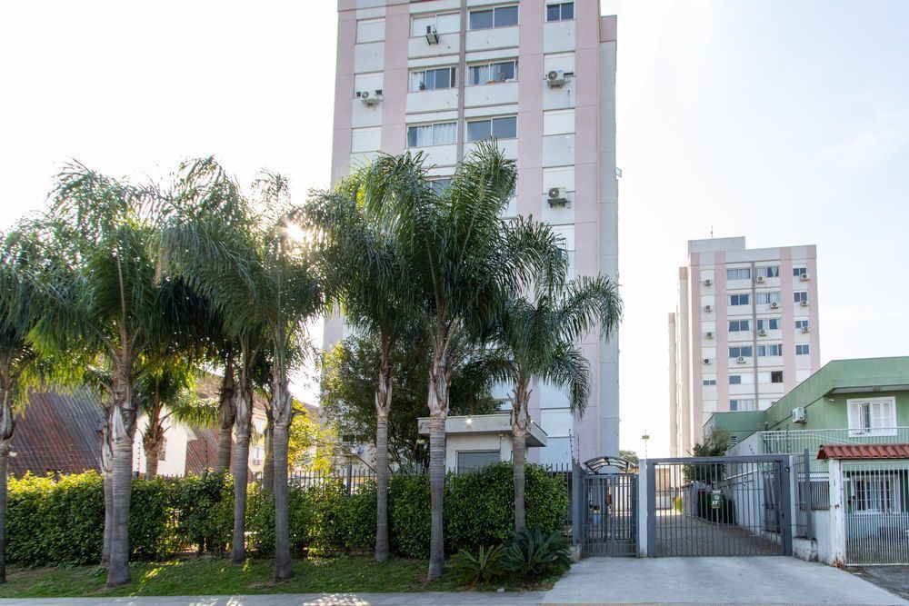 Apartamento semi mobiliado de 2 quartos, elevador e vaga no bairro Partenon. — foto 14