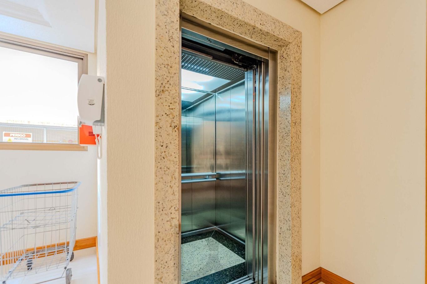 Apartamento com 1 dormitório e 1 vaga de garagem no Bairro Higienópolis — foto 15