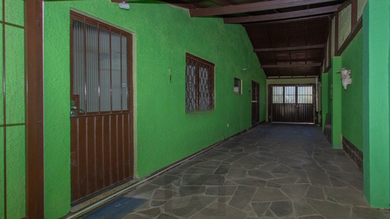 Casa 3 Dorm com Suíte e 4 Vagas no Jardim do Salso Próx PUCRS — foto 3