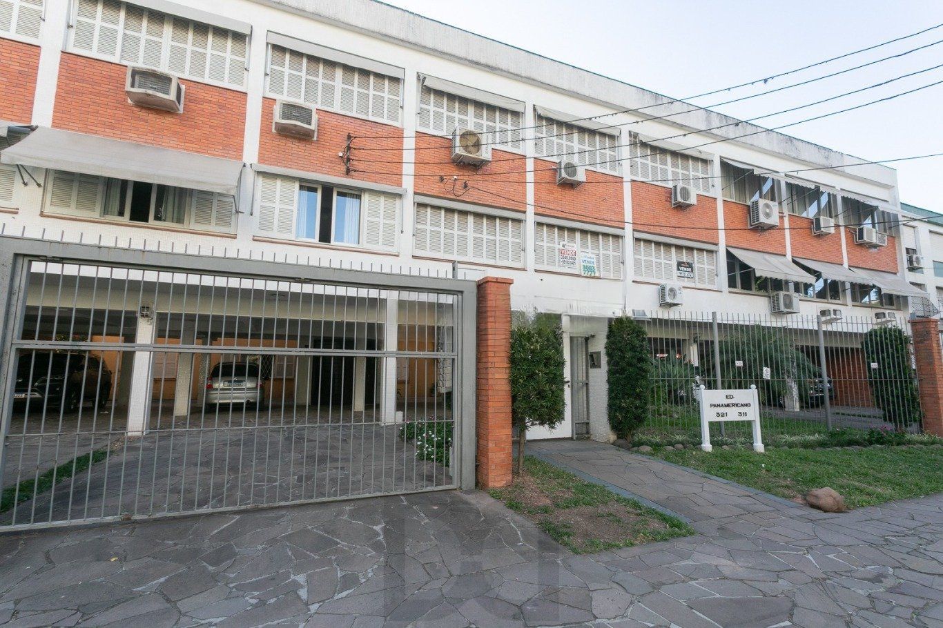 Apartamento de 2 dormitórios no bairro Jardim Lindóia — foto 1