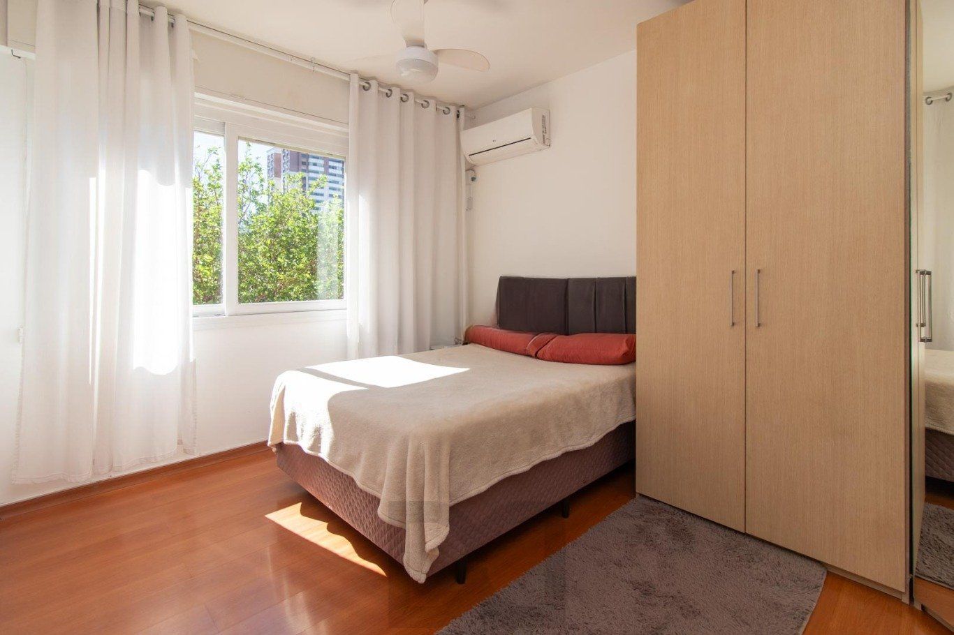 Apartamento de 2 quartos, 1 vaga no bairro Menino Deus — foto 11