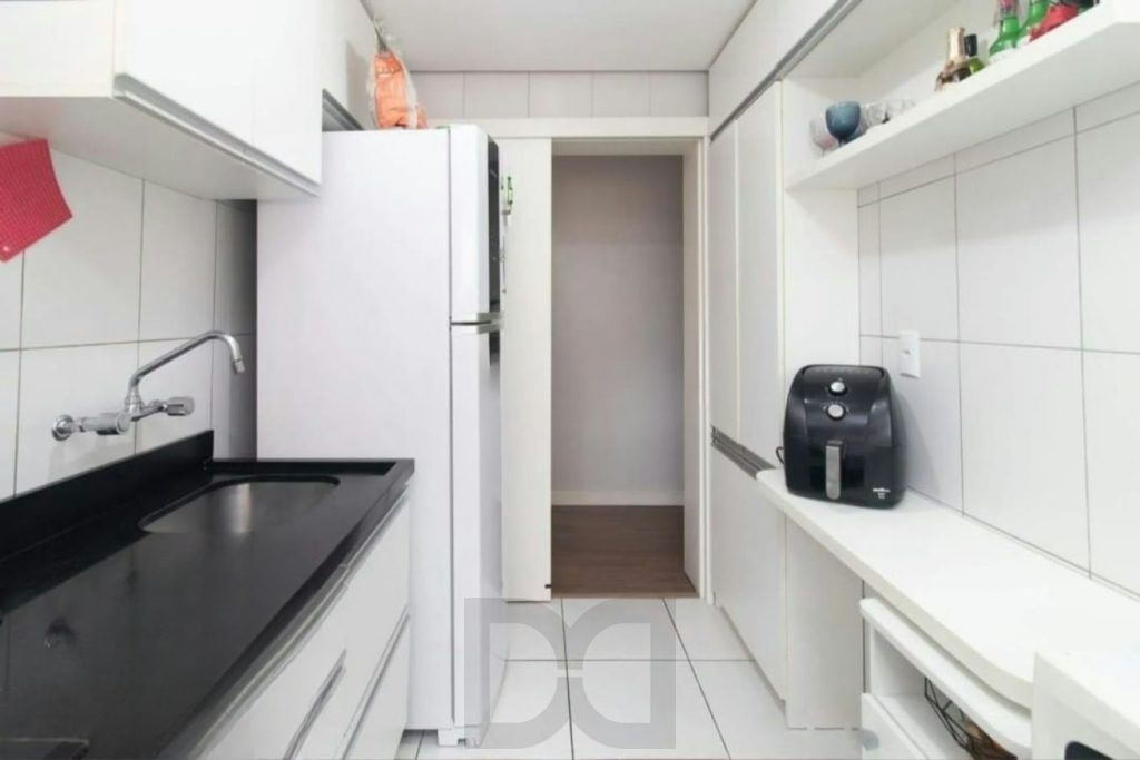 Apartamento com 2 quartos, semi mobiliado, vaga e elevador no bairro Nonoai — foto 8