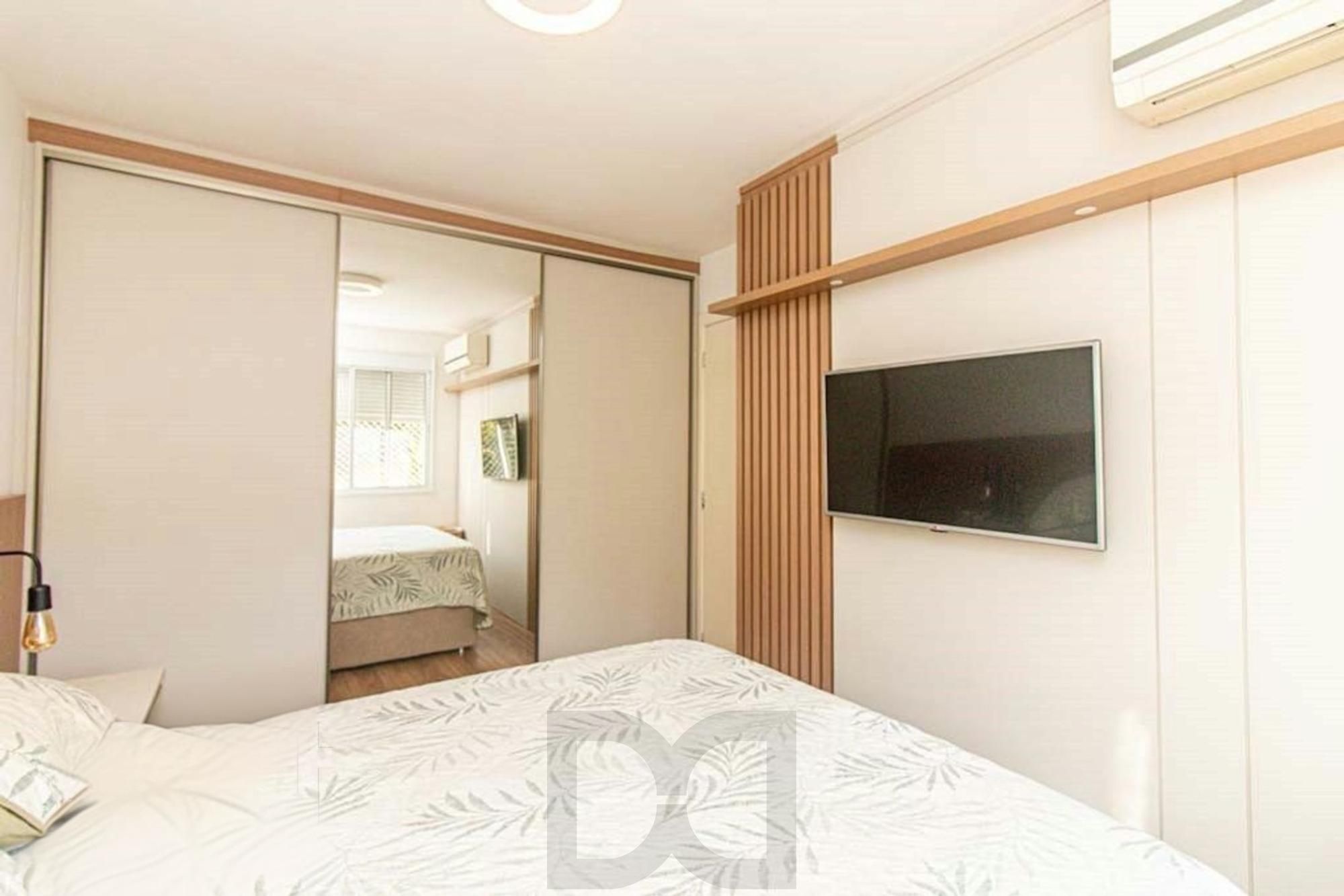 Apartamento à venda com 2 dormitórios, sacada e vaga no Morro Santana. — foto 16