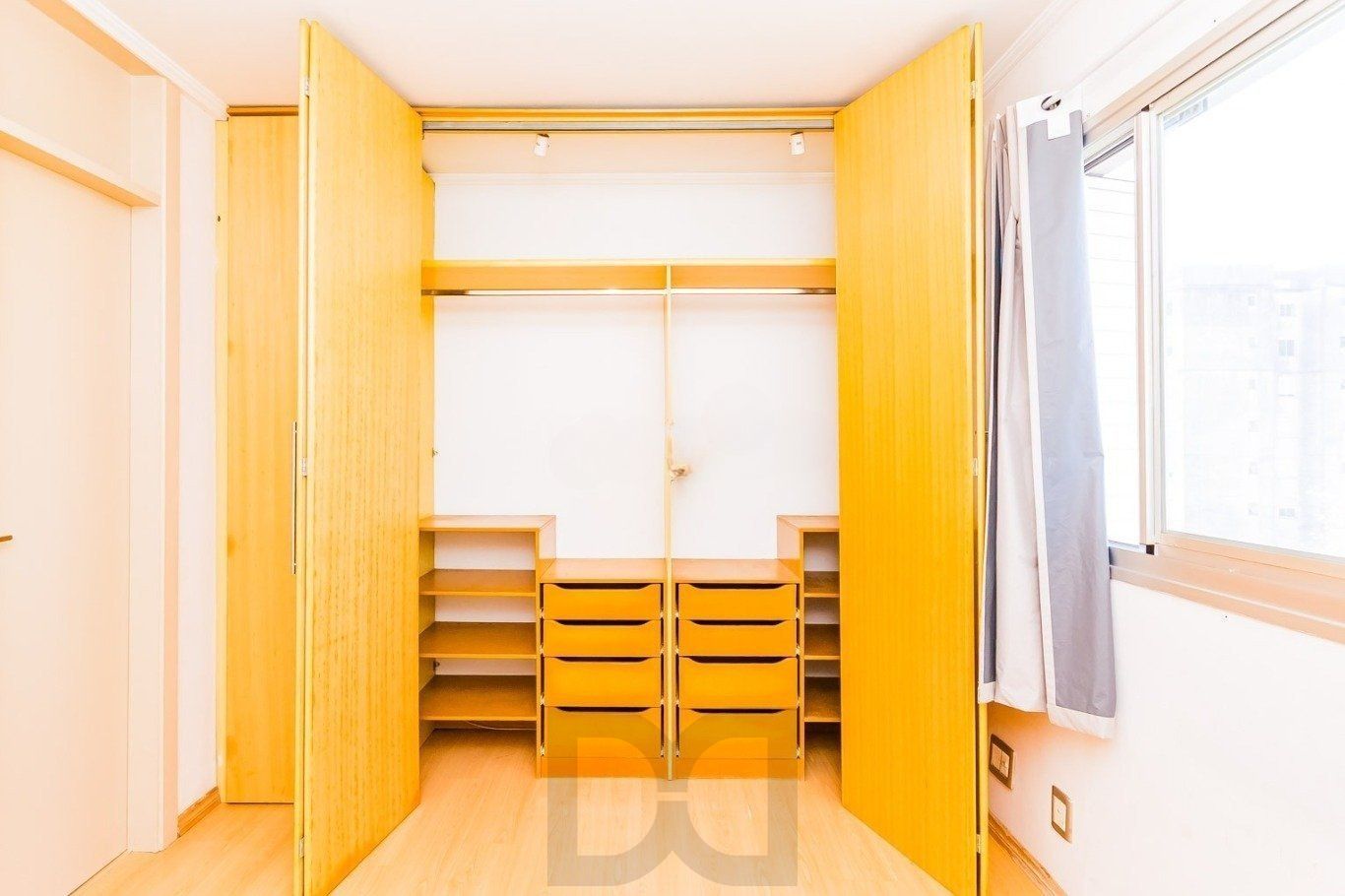Apartamento de 2 dormitórios, elevador,1vaga de garagem, no Bairro Sarandi POA. — foto 15