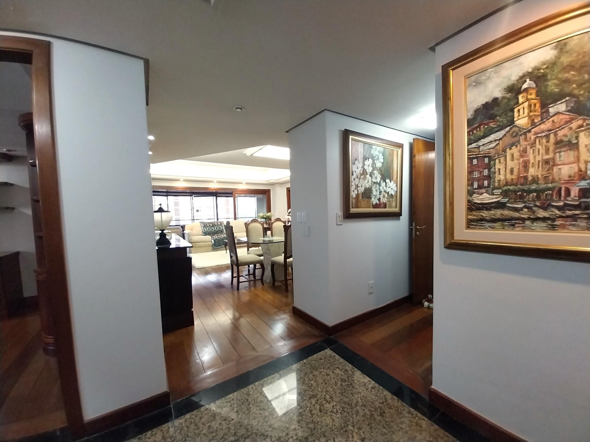 Apartamento de 4 dormitórios, 2 suítes, 2 vagas e elevador na Castro Alves. — foto 5