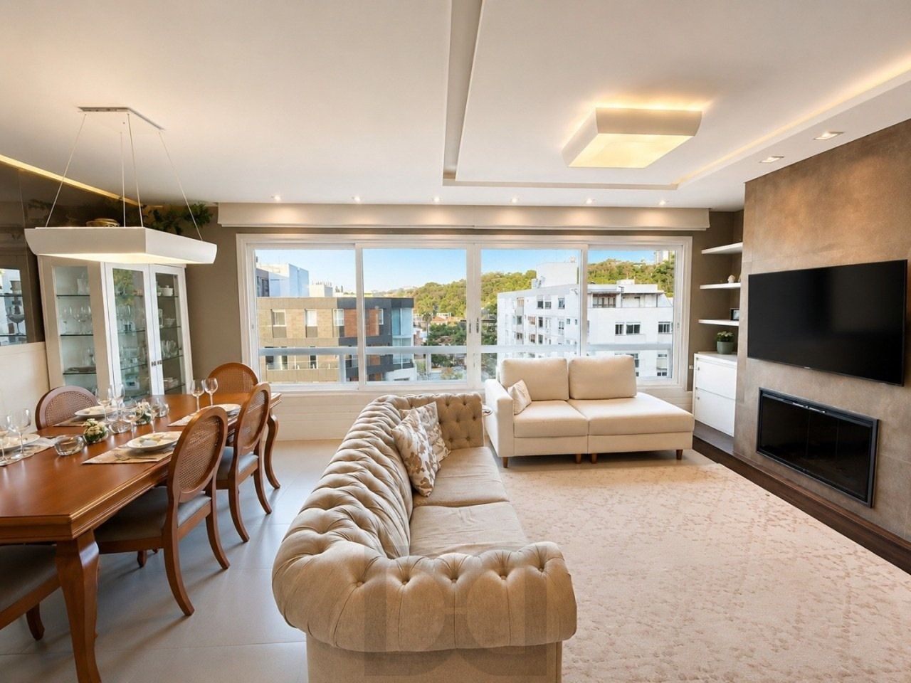Apartamento com 3 quartos, 3 suítes e 128m² à venda em Menino Deus. — foto 2