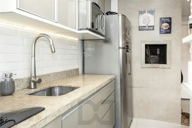 Apartamento 2 dormitórios, 1 suíte, 1 vaga e churrasqueira na Bento Gonçalves. — foto 6