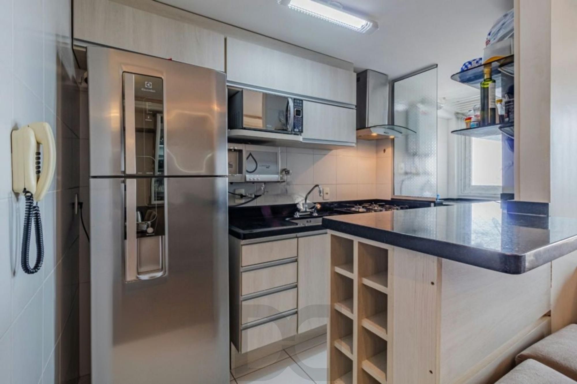 Apartamento de 3 quartos, suíte, elevador e 2 vagas no bairro Vila Ipiranga — foto 10