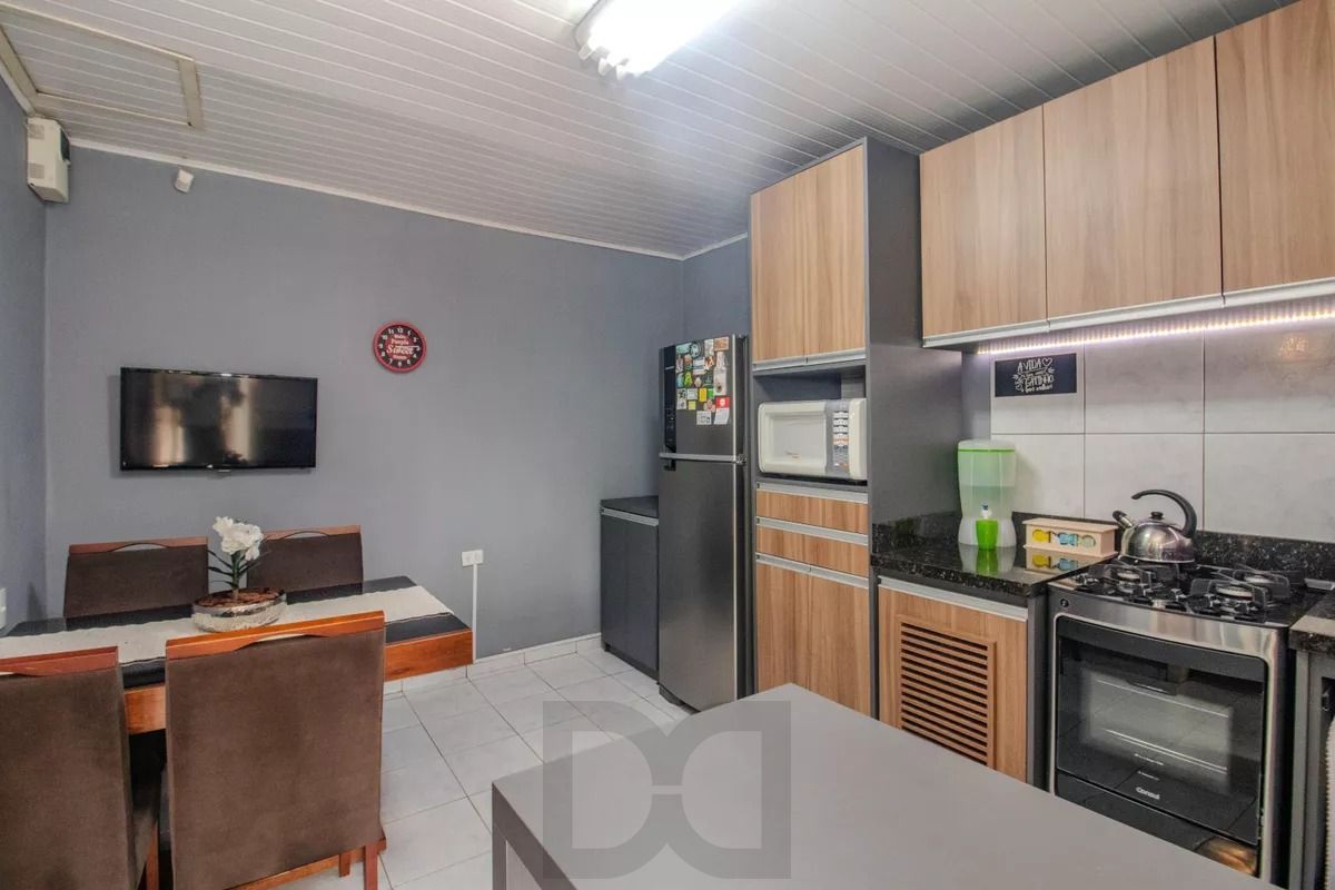 Casa com 1 quarto, churrasqueira e 4 vagas no bairro Sarandi — foto 7