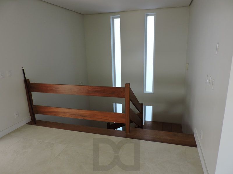 Casa nova de 600m² com 4 dormitórios e 3 vagas — foto 16