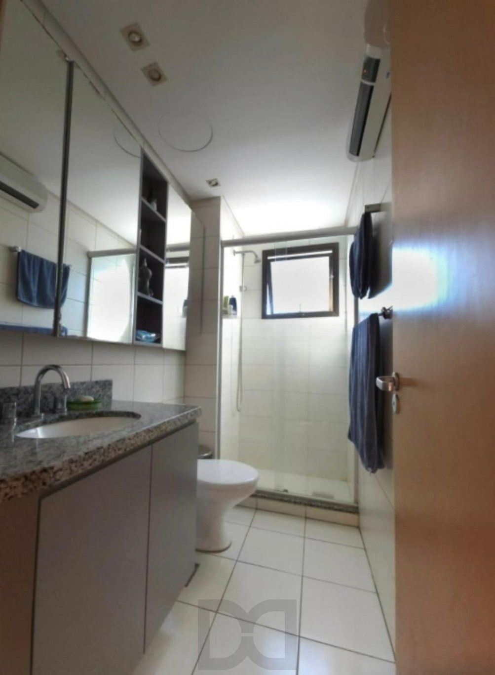 Apartamento de 2 dormitórios, suíte, 1 vaga e elevador, no bairro Boa Vista. — foto 15