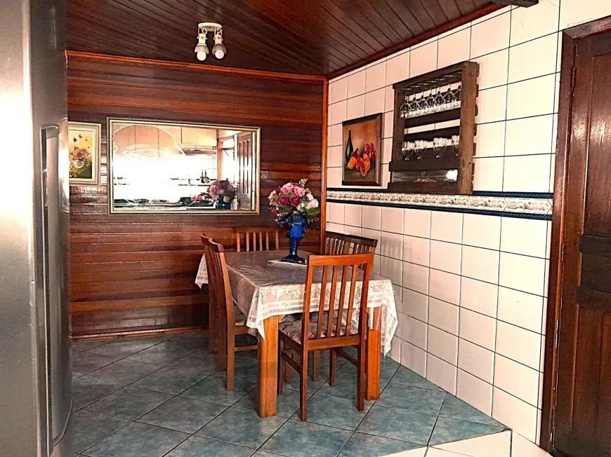 Casa com 3 Quartos e 3 banheiros à Venda, 387 m² — foto 8
