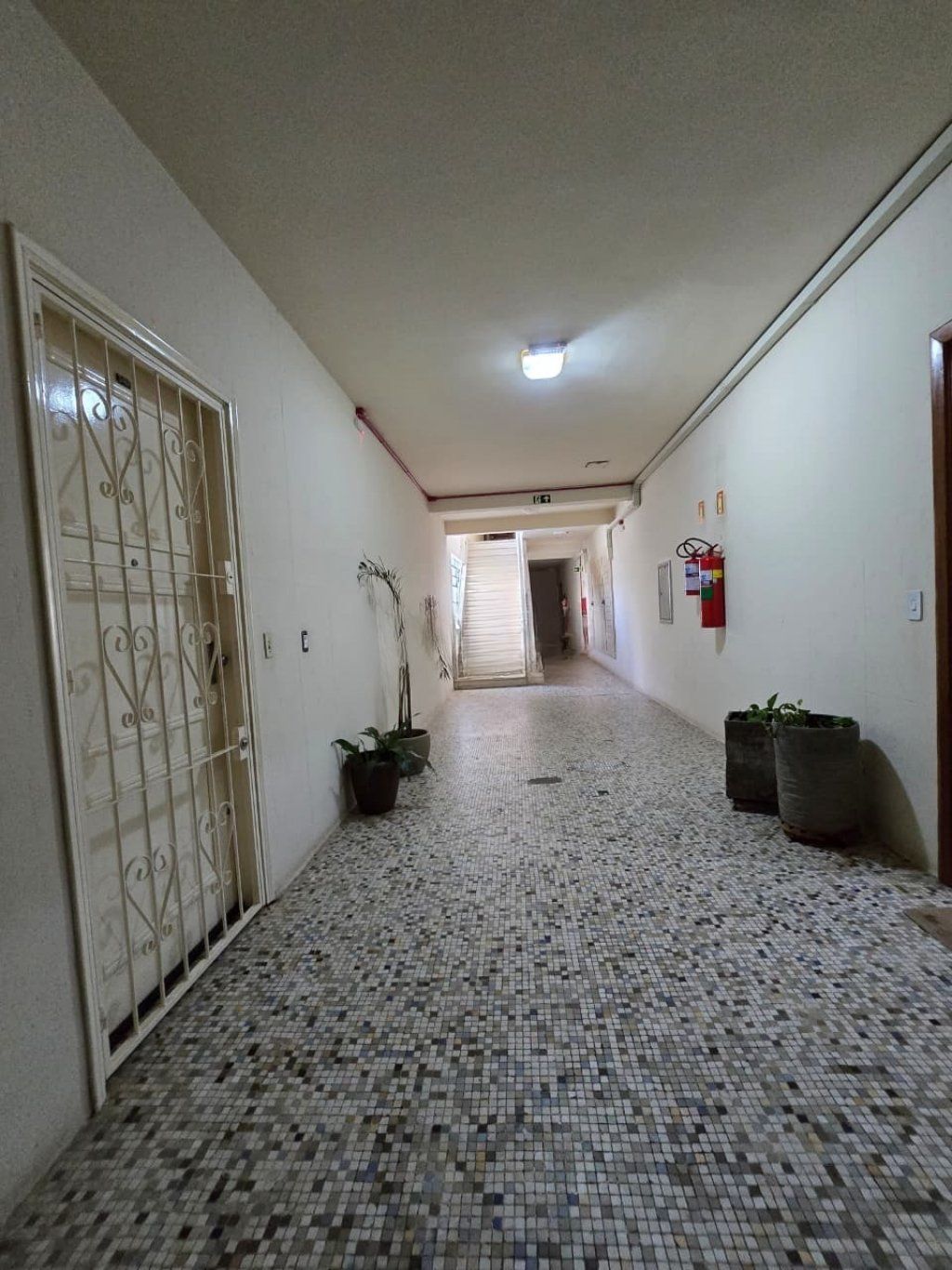 Apartamento de 3 dormitórios no Bairro Passo da Pedras Porto Alegre. — foto 3