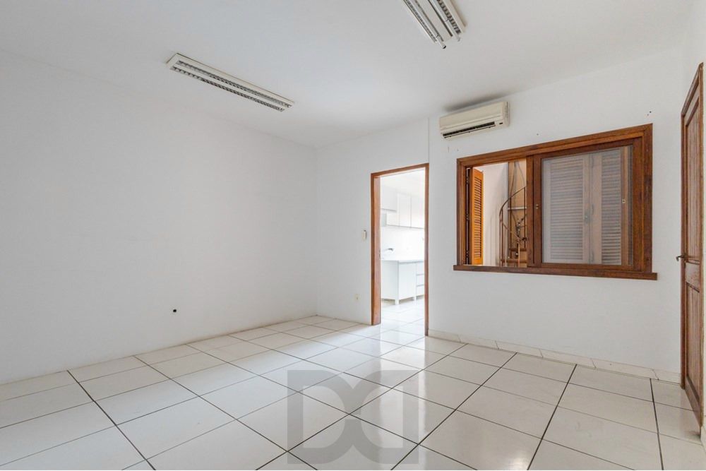 Casa com 4 quartos, 7 vagas e pátio no Bairro Higienópolis — foto 42