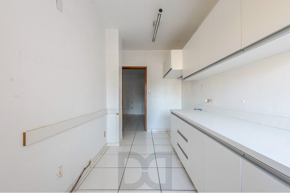 Casa com 4 quartos, 7 vagas e pátio no Bairro Higienópolis — foto 45