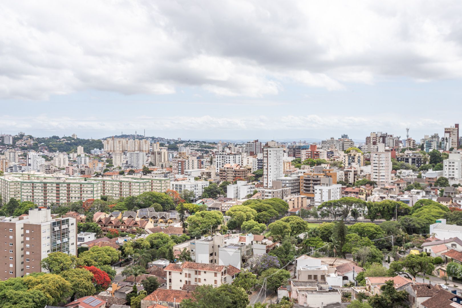 Apartamento de 97m², 2 dormitórios,1suíte, 3 vagas de garagem no Jardim Botânico — foto 28