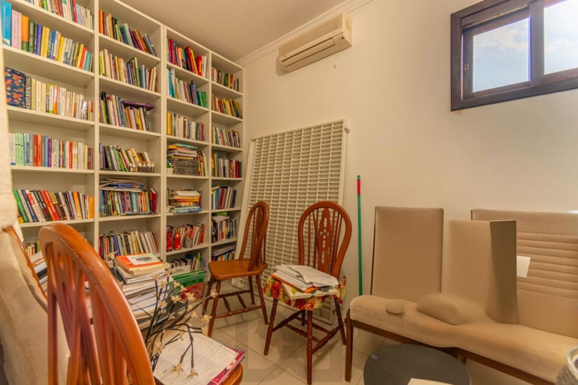 Casa com 4 quartos,1 Suite, 2 vagas e 450m² à venda em Sarandi. — foto 24