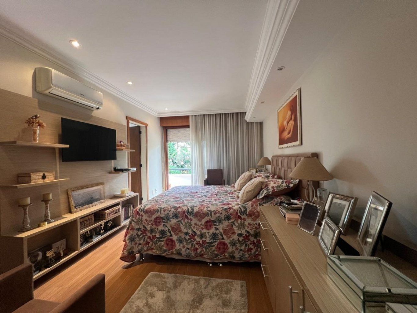 Apartamento com 4 quartos, 223m²,2 vagas, elevador no bairro Jardim do Salso. — foto 19