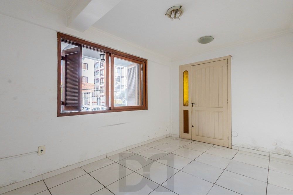 Casa com 4 quartos, 7 vagas e pátio no Bairro Higienópolis — foto 8
