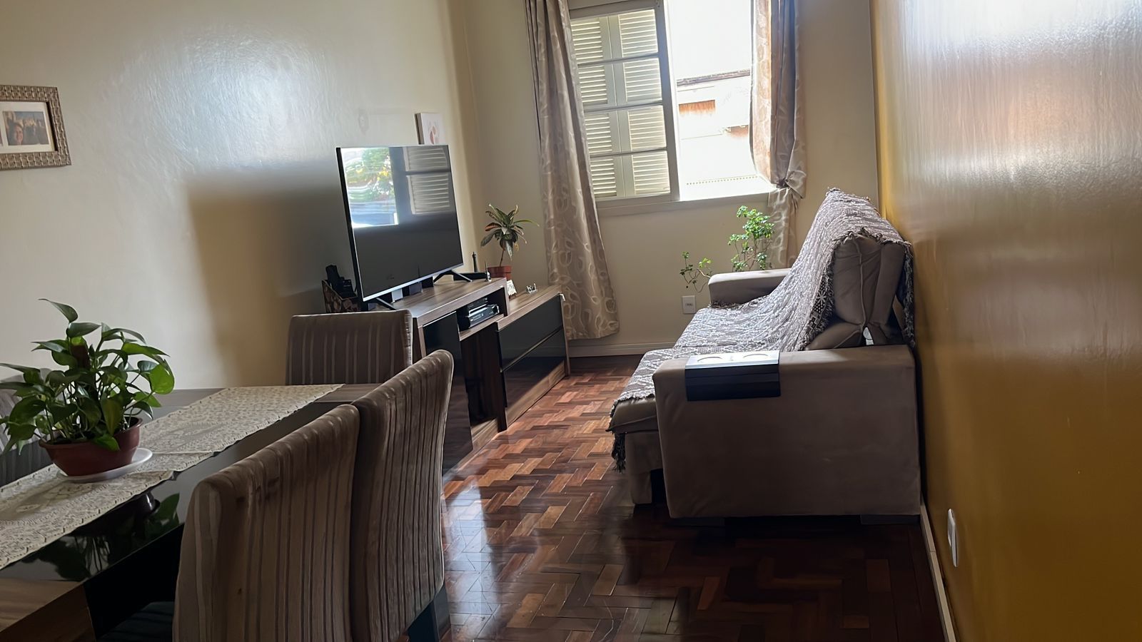Apartamento com 2 quartos, 2 banheiros e sol da manhã no bairro Vila Ipiranga — foto 4