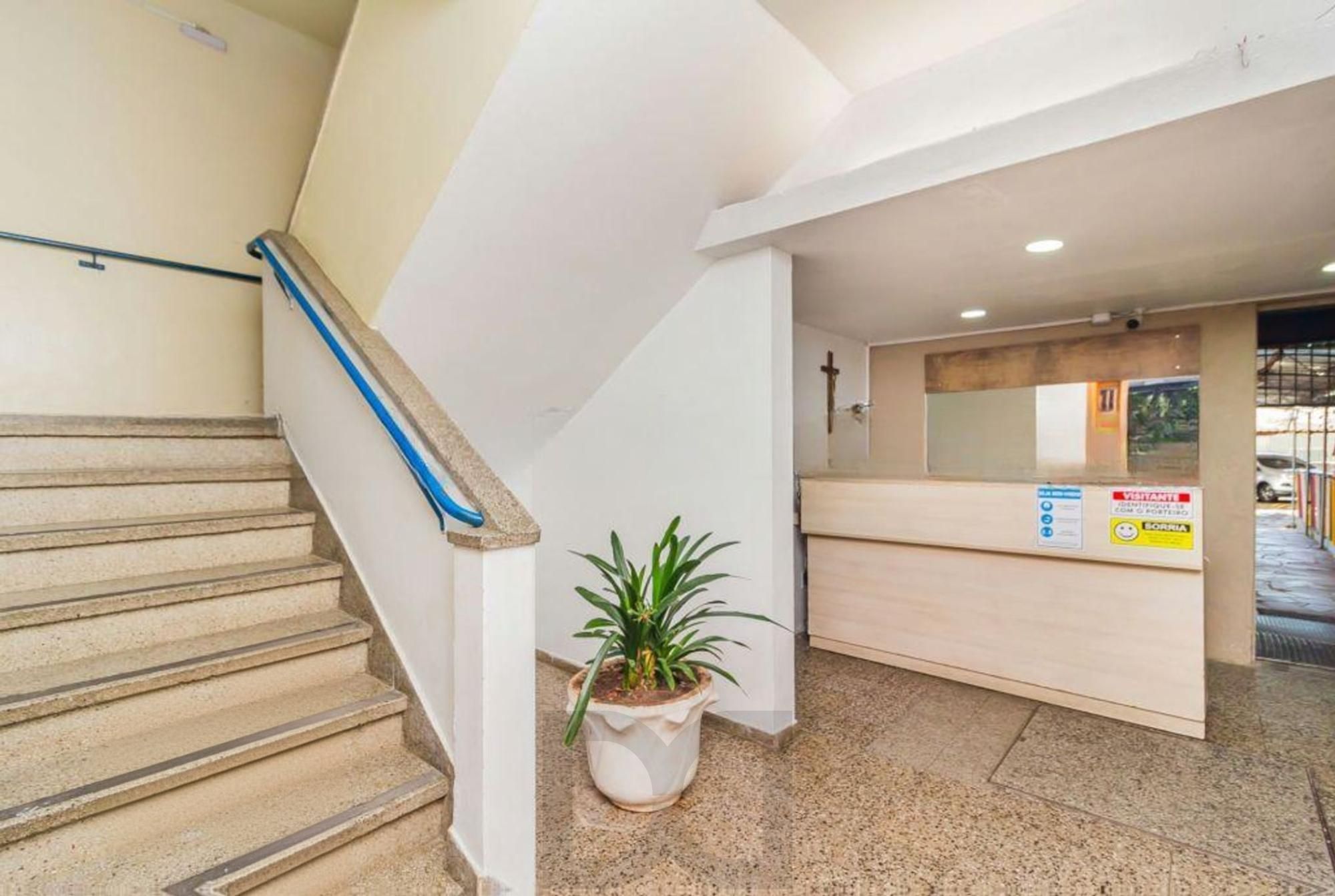 Apartamento 2 Dormitórios com Elevador à Venda na Azenha – Porto Alegre — foto 17