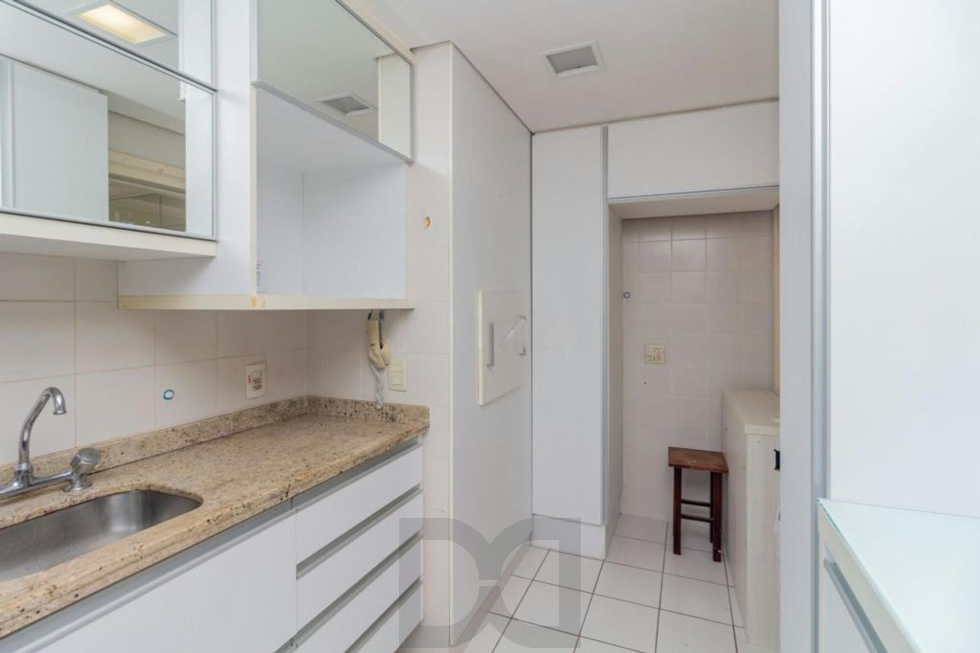 Apartamento 2 Dormitórios com Elevador e 2 Vagas à Venda no Jardim Botânico — foto 6