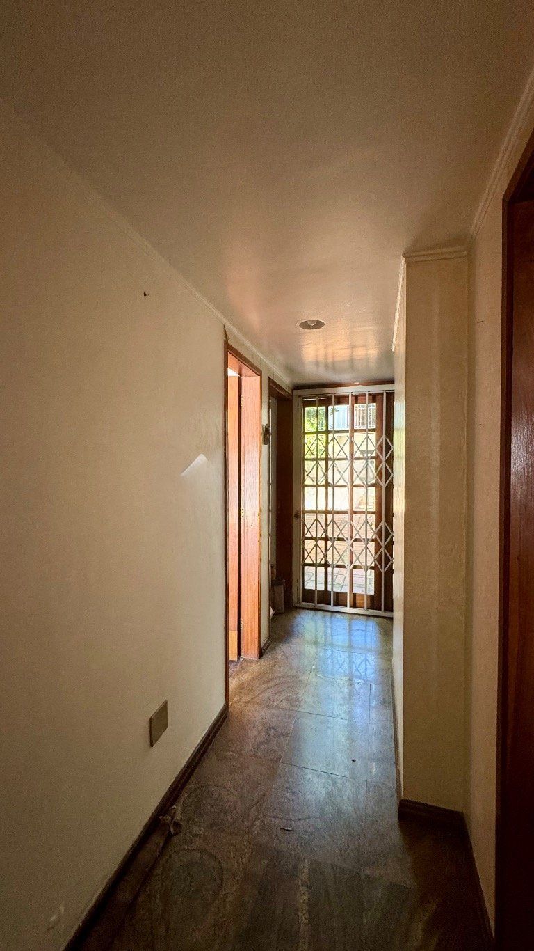 Casa com 350m², 4 quartos, 2 Suítes à venda em Azenha, Porto Alegre. — foto 7