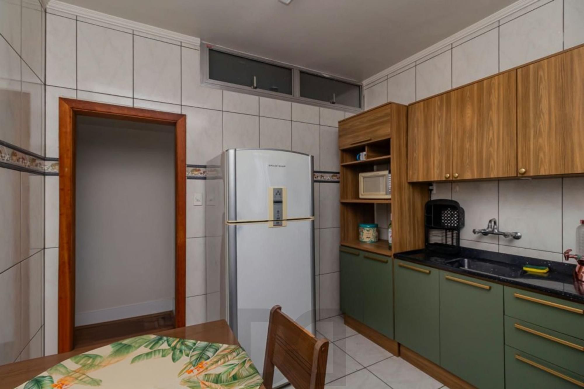 Apartamento semi mobiliado de 2 quartos no bairro Passo da Areia — foto 8